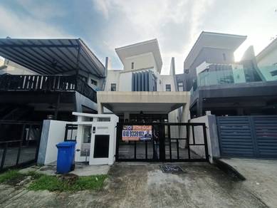 2 Storeys Superlink Laman Glenmarie ( Extra Land)