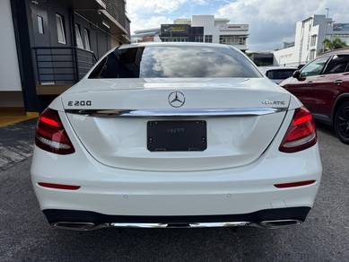 Mercedes Benz E 200 1.5 EQ-BOOST AMG SPORT