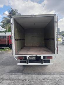 Hino WU302R box van