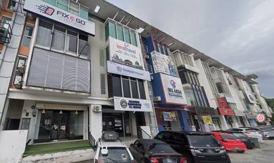 Facing Mainroad Corner Shop, 4 Storey Bandar Baru Bangi, Bangi