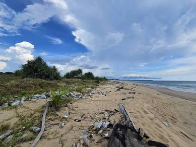 Beachfront Land Facing the Sea & Sunset at Kudat For Sale