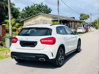 Mercedes Benz GLA250 4MATIC (CBU) 2.0 (A)