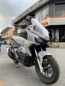 HONDA ADV160 SCOOTER V2 ( Full Loan ready stock )
