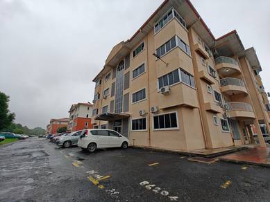 Putri Bahang Apartment
