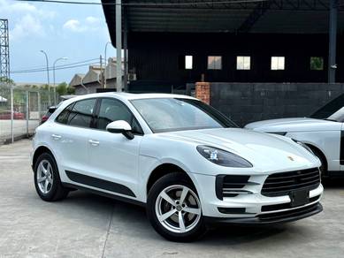 Porsche MACAN 2.0 Panoramic Roof BSM Free Warranty