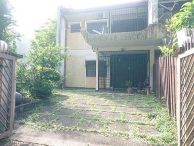 [ Freehold ] Double Storey End lot With Extra Land Medan Damansara , D