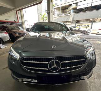 Mercedes Benz E200  (A)