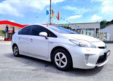 Toyota PRIUS 1.8 LUXURY (HYBRID) ENHANCED (A)