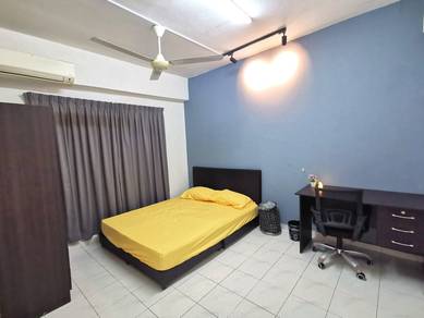 Walk To LRT - Female Medium Room Vista Komanwel C Near IMU, Stadium