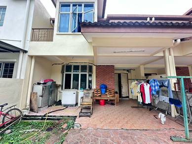 Puchong Utama 1 Double Storey House Gated & Guarded Facing Empty