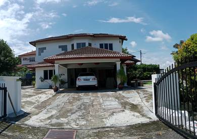 Facing Lake View SEREMBAN 2 Rasah Kemayan Big Bungalow Conner lot