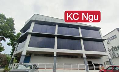 BMV 400k ❤️ Corner ❤️ Triple 3 Storey Shop Lot Kajang Perdana