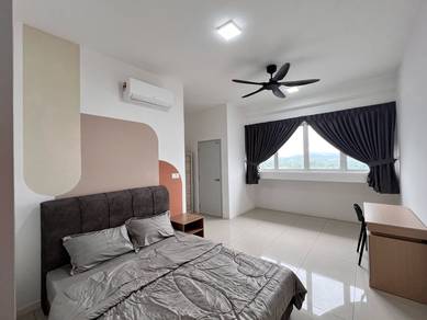N801Master & Balcony with Bathroom Near Help Uni Full Furnish New Reno