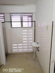 Desa Green Apartment Jalan Van Praagh 3-Bedroom 700sf Well Kept