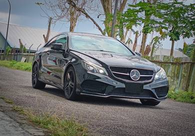 Mercedes Benz E250 AMG 2.0 FACELIFT WARRANTY!
