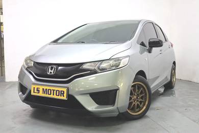 ORI 2016 Honda Jazz 1.5 E (A) Full Loans 7 Years
