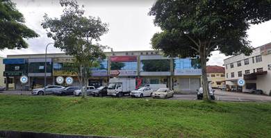 Taman Sri Putra @ Kempas Ground Floor Shoplot Facing Main Road