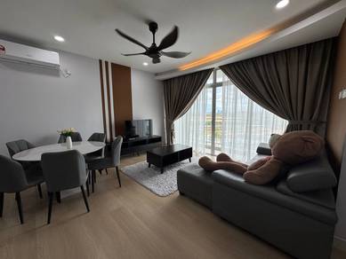 D'Lagoon Luxury Apartment @ Seri Austin, Renovated, Unblock View, Good