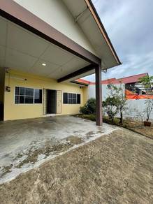 Spacious & Cozy Single Storey Corner terrace house for sell Batu 12