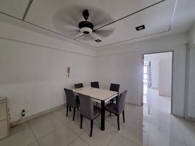 Royalle Condominium