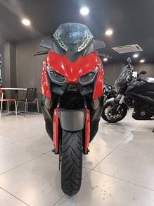 Yamaha XMAX 