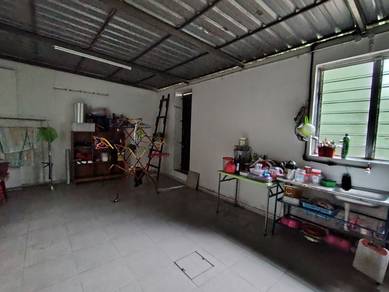 Taman Johor , Behind Paradigm Mall  Full Loan Unit , Fully Extend