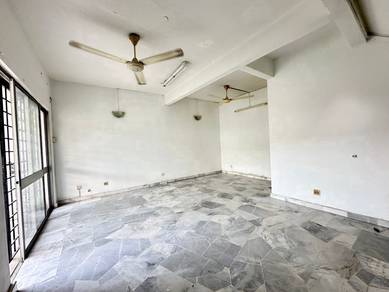 USJ 13, Subang Jaya, 2 Storey, Gated Guarded, 4Rooms 3Bath, Freehold
