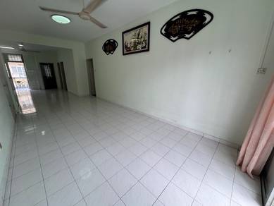 Freehold Town Area Golden Showers Condo Klebang nr Selat Horizon