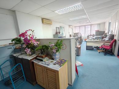 Block B Perdana Selatan Commercial Office Near Mrt at Serdang For Sale