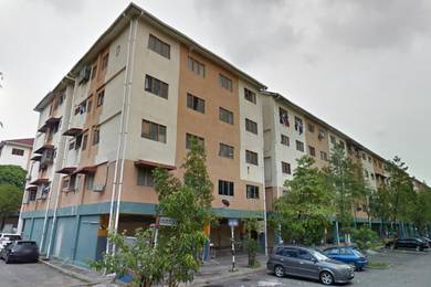 Seri Kembangan , Pangsapuri Mawar Jaya tingkat 3 jalan kaki sampai MRT