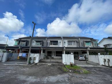 For Rent - 2 Storey Intermediate Terrace House at Taman Uni Central