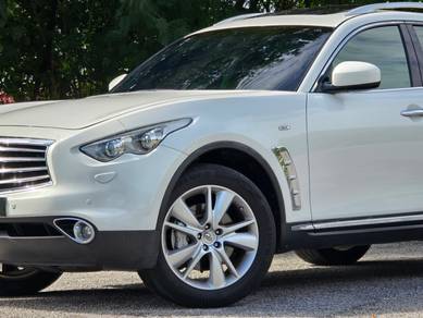 Infiniti QX70 3.7 (A) POWERFUL AND HANDSOME SUV!!!