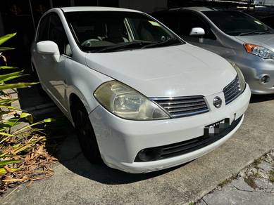 Nissan LATIO 1.6 ST-L (A)