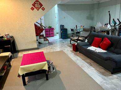 Sg Jelok Kajang 2 Sty House Freehold 22x78 4 Room Auto gate For Sale