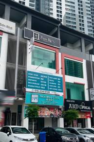 Facing mainroad 1st floor office Simfoni 1 Balakong Selangor
