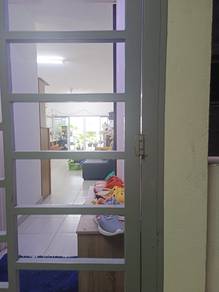 Below Market Value Koi Kinrara Puchong, 2 Car Park Balcony KL view F/H