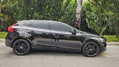 Volvo V40 2.0 T5 (A)