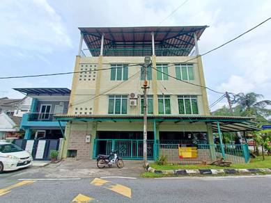 Corner Lot Three Story Taman Samudera Selatan 10, Batu Caves(fully ren