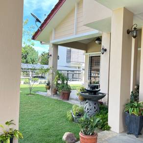 2 Storey Bungalow in SS19 Subang Jaya Open to All Nicely Kept For Sale