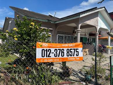 Corner lot single storey House for sale at Hutan Melintang, Perak