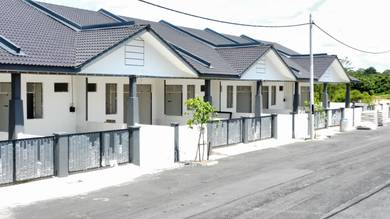 Rumah Teres Baatu 8 Batang Merbau Tanah Merah Kelantan