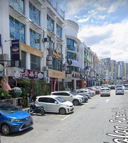 Bandar Puteri Puchong,2nd floor Shoplot for rent, crowded area