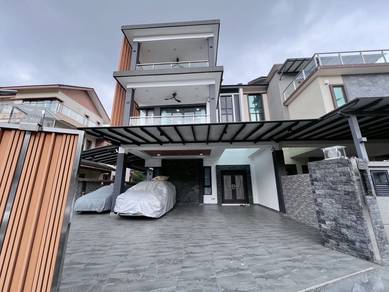 Johor BAHRU Town The Garden Polo Park 3 Storey Semi D Fully Renovated
