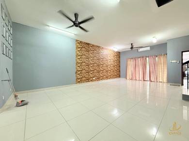 Setia Alam Nusantara double storey to rent