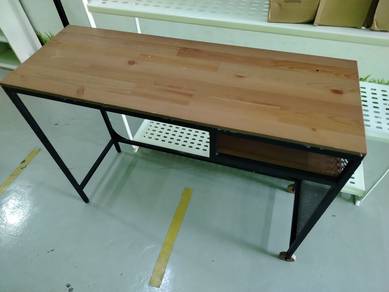 4FT Wooden Steel Frame Solid Tale TD518