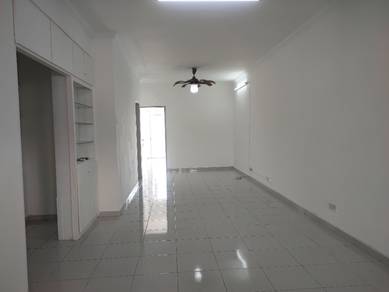 Selayang  Amansiara Townhouse Road level