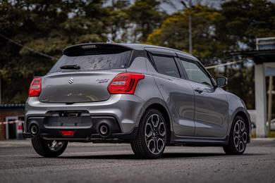 Suzuki SWIFT 1.4 SPORT Safety Package