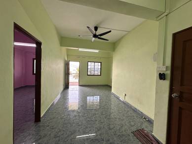 Apartment Stulang-2