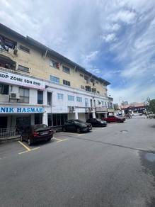 BANDAR SUNWAY PJS 11 TWO STOREY SHOPLOT FACING MAIN ROAD For SALE