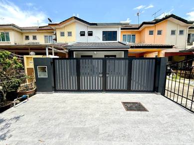 REFURBISH RENOVATED 2 Storey Terrace Taman Puchong Utama PU10 Puchong